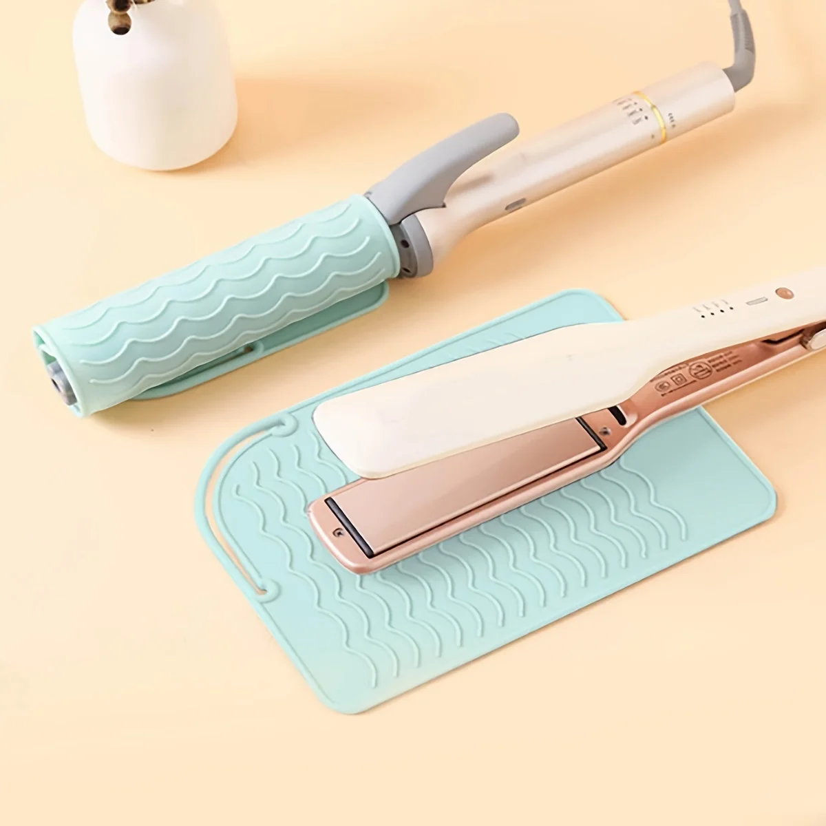 Hair Straightener - 1pc Silicone Heat Resistant Mat For
