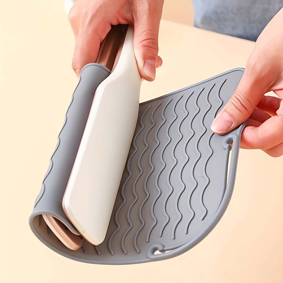 1pc Silicone Heat Resistant Ma - Hair Straightener のレビューと価格
