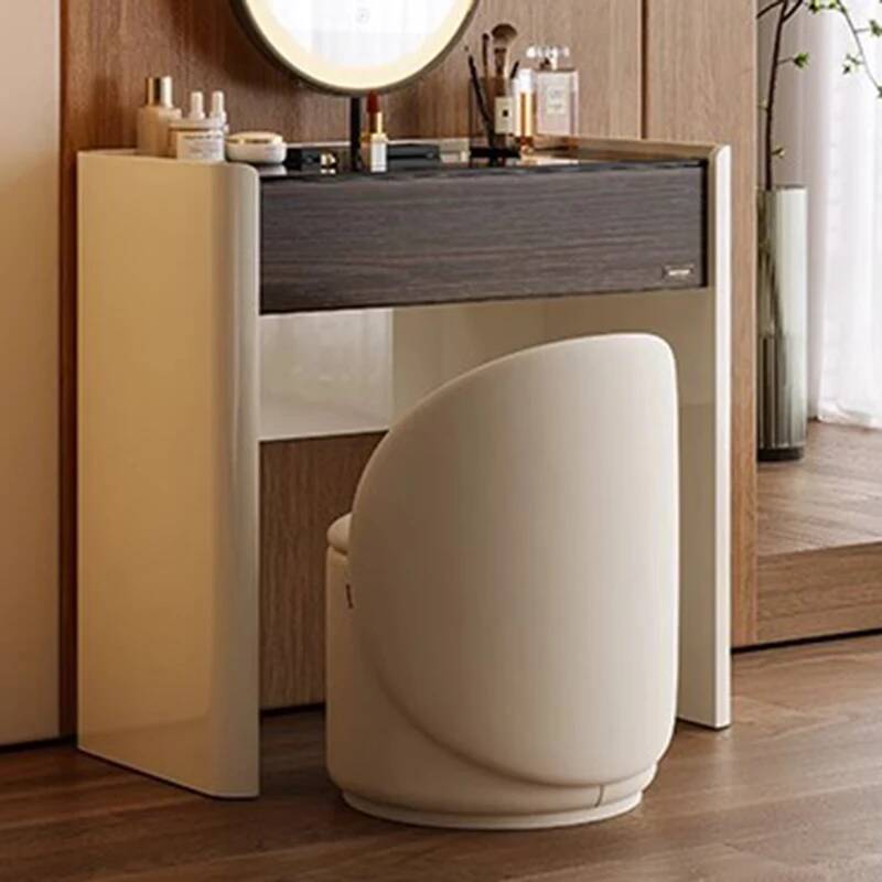 Makeup Beauty Service Shelf Or - Makeup Beauty Lounge のレビューと価格