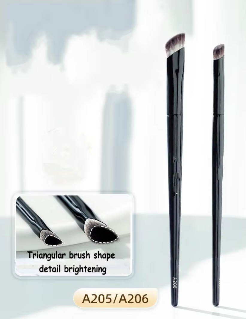 Triangle Makeup Brush Conceale - Beauty Makeup Logo Design のレビューと価格